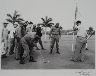 Fidel y Ché jugando al golf en Villarreal Heights - frecuentemente citado erróneamente como Cubanacán