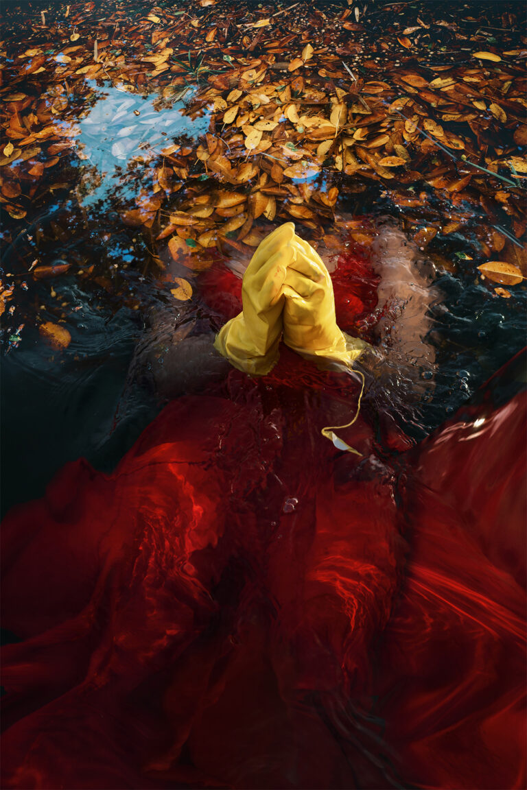 Woman with yellow gloves by Yainyt Alcazar